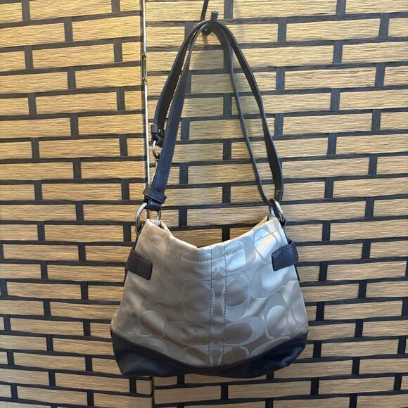 Coach Tan Signature Shoulder Bag - Picture 3 of 10